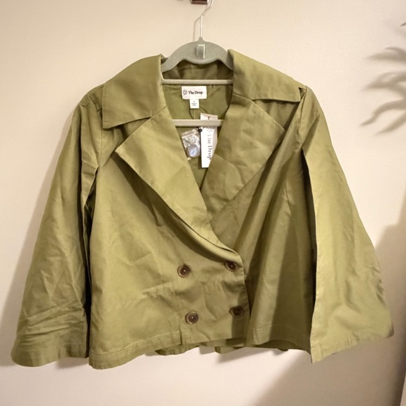 The Drop Women's Hayes Cropped Trench - Sea Kelp - Picture 5 of 8